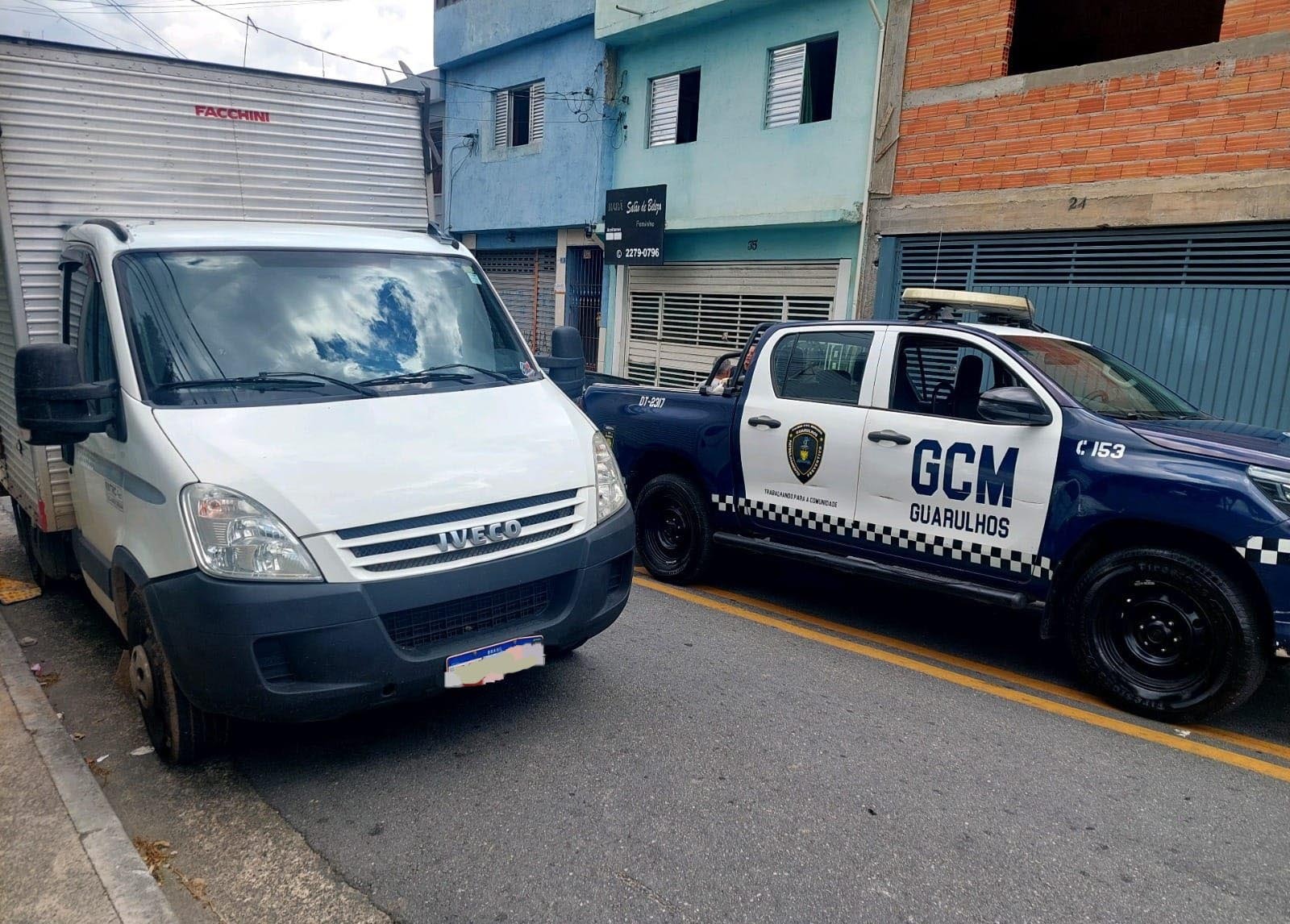 GCM de Guarulhos recupera caminhonete roubada no Taboão