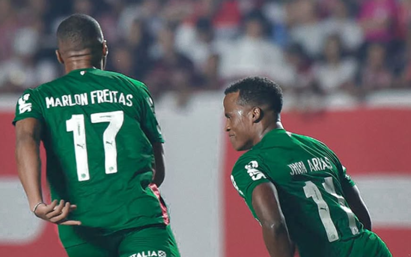 Palmeiras vence Choque-Rei e se isola na liderança; Red Bull Bragantino é derrotado