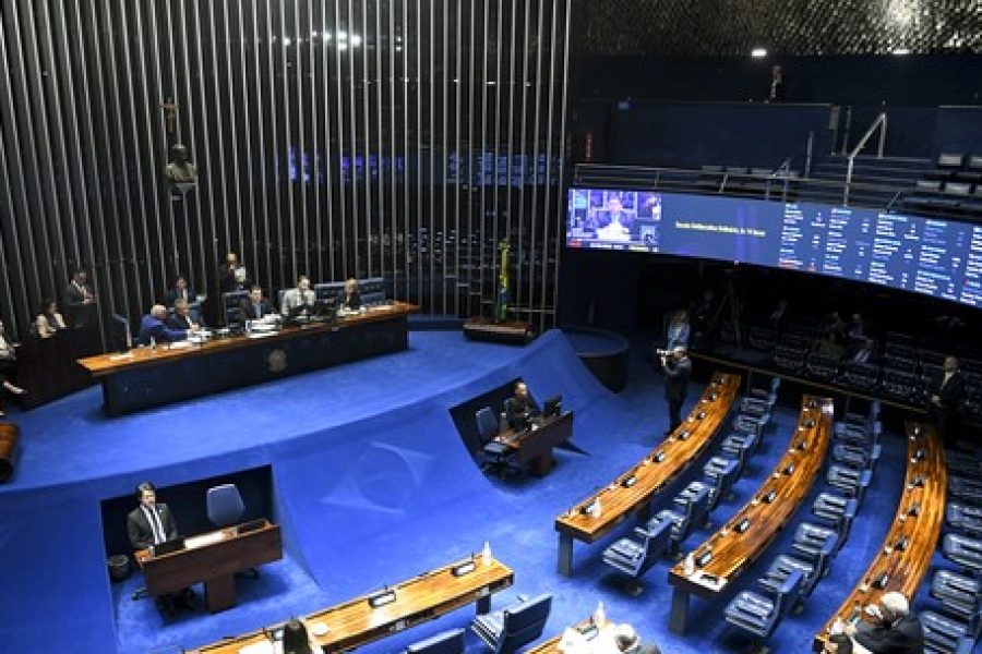 Fala de Alcolumbre sobre enviar PEC 6×1 para comissão especial não tem precedentes e acende alerta em senadores governistas