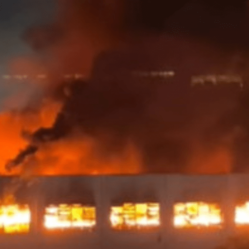 Incêndio em Guarulhos entra em fase de rescaldo após mais de dez horas