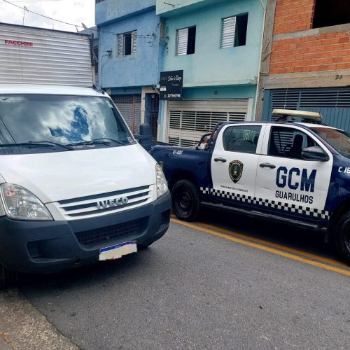 GCM de Guarulhos recupera caminhonete roubada no Taboão