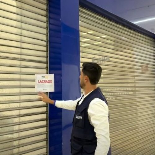 Procon Guarulhos lacra loja de móveis em Bonsucesso